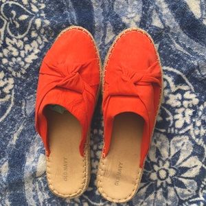 Old Navy Faux Knot Red/Orange Slip Ons